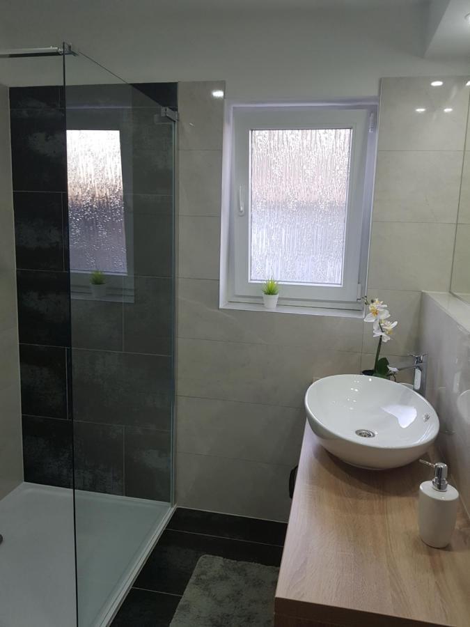Rooms Vanteo Korenica Exteriér fotografie